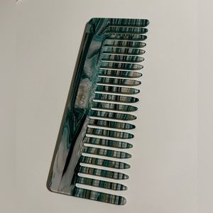 Crown & mane comb by Cocus Pocus. Brand new. Made from plant-based material.